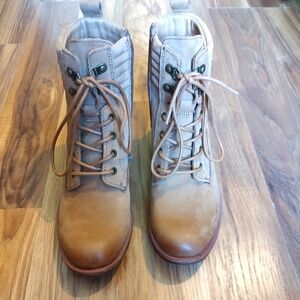 Women's Sofft Leather Lace Up Boots Light Tan Size 7.5M